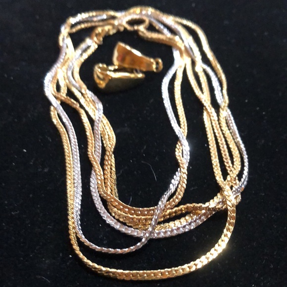 Closet Clear Out 🔥🔥🔥 Vintage Monet 2Tone Necklace & Premier Designs Earrings - Picture 5 of 11